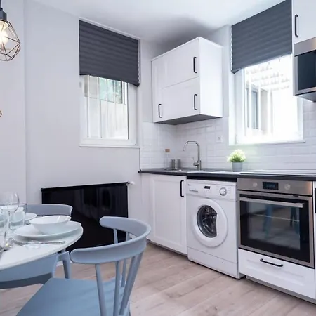 Super New With Air Conditioning Daire Budapeşte