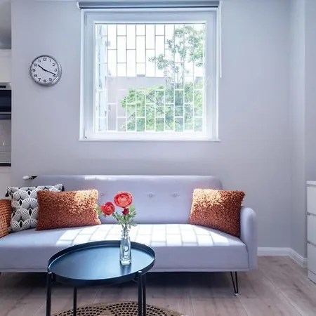 Super New With Air Conditioning Apartment